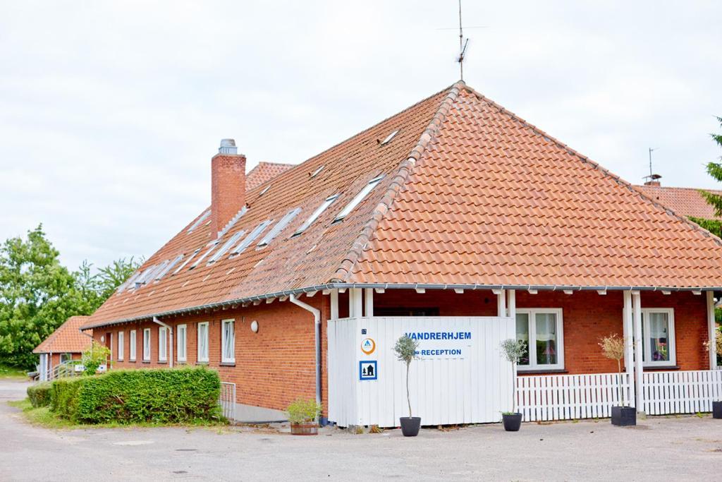 Mon Hostel & Vandrehjem Borre Exterior photo