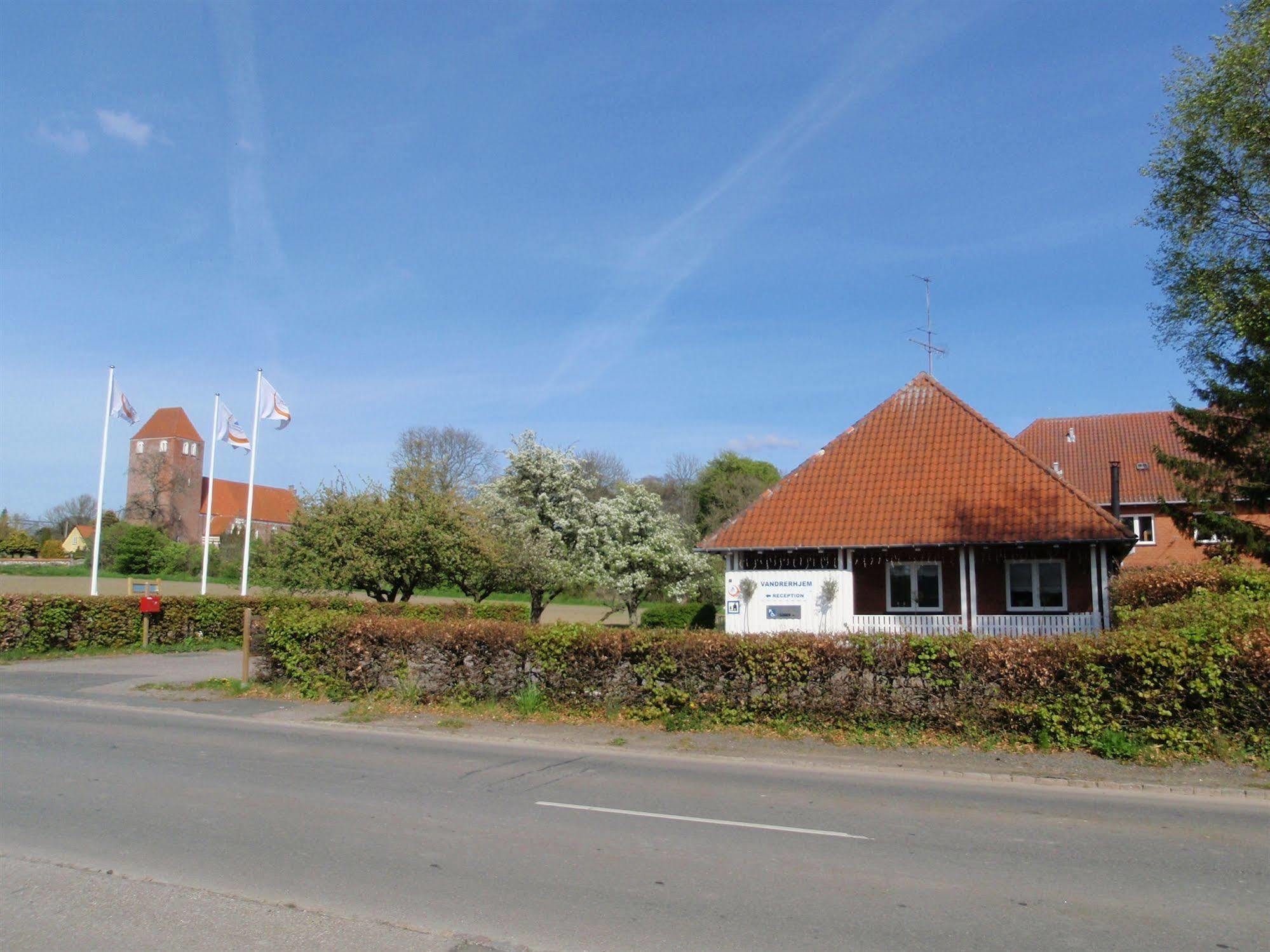 Mon Hostel & Vandrehjem Borre Exterior photo