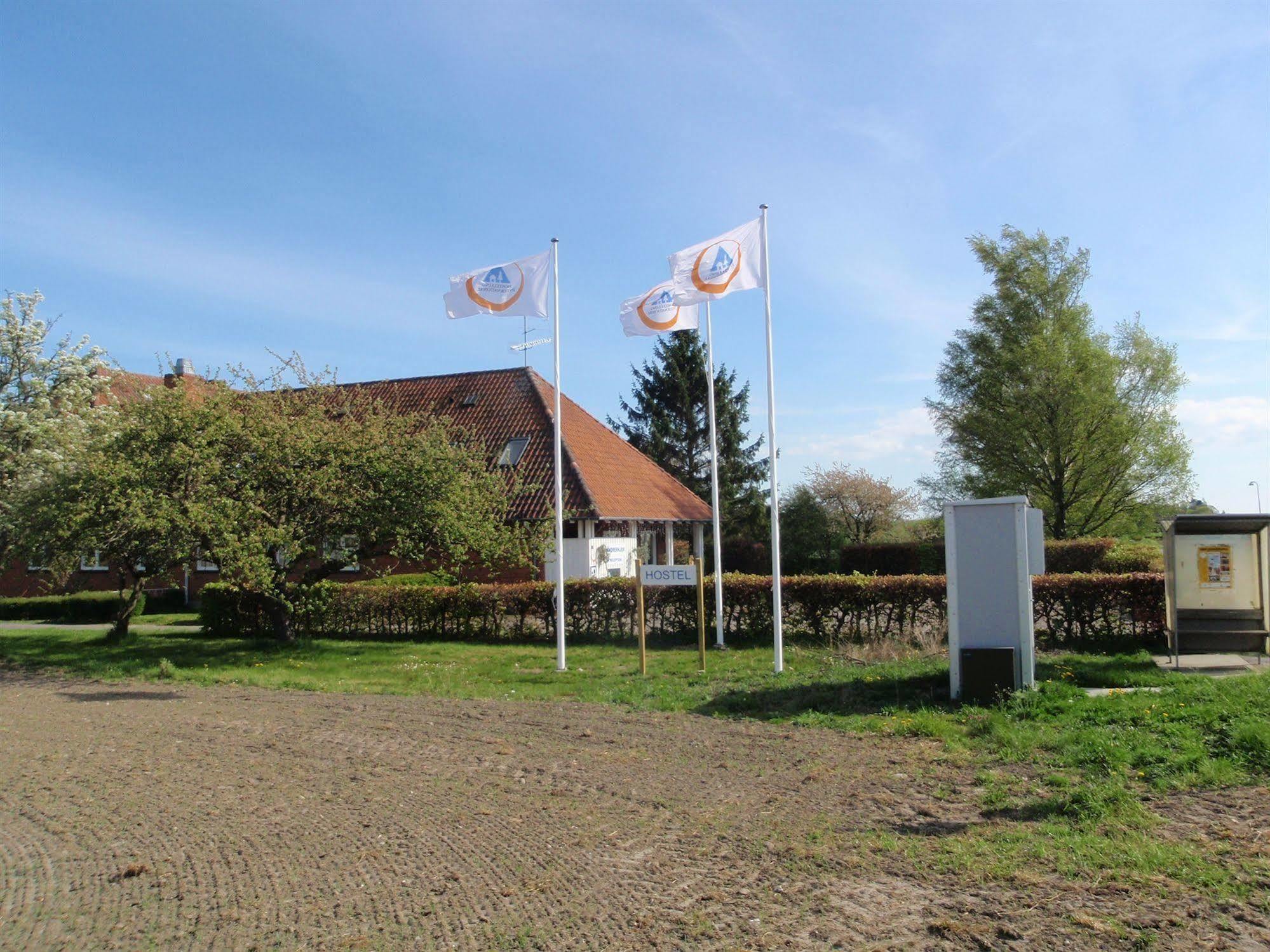 Mon Hostel & Vandrehjem Borre Exterior photo