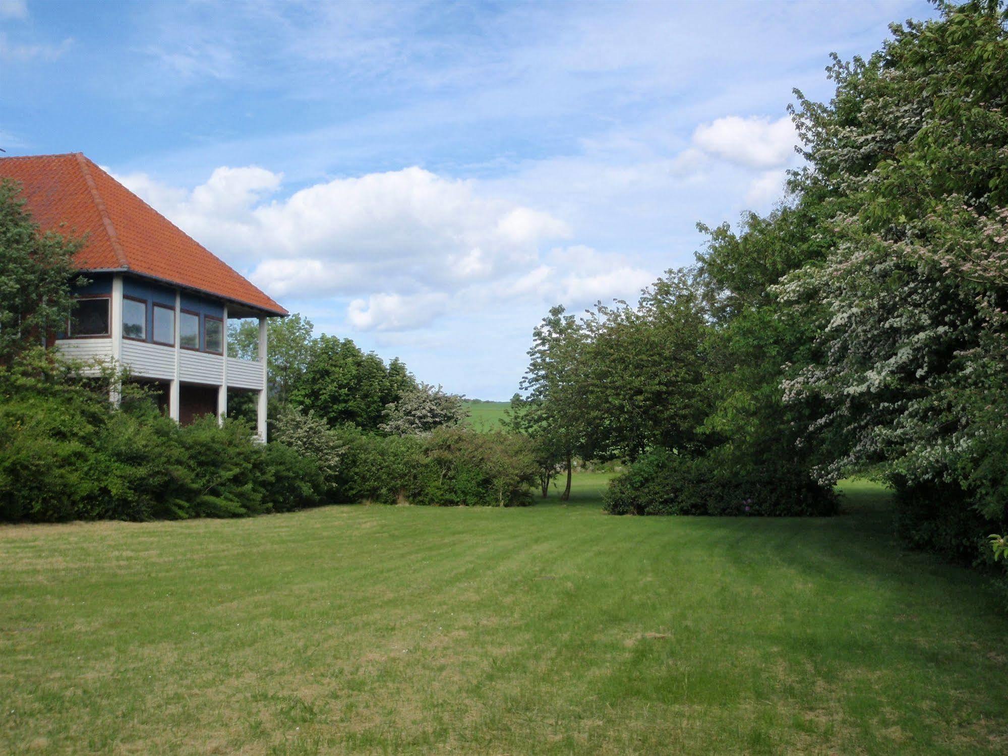 Mon Hostel & Vandrehjem Borre Exterior photo